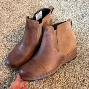 Sorel Evie Wedge Ankle Boots in Cognac Tan